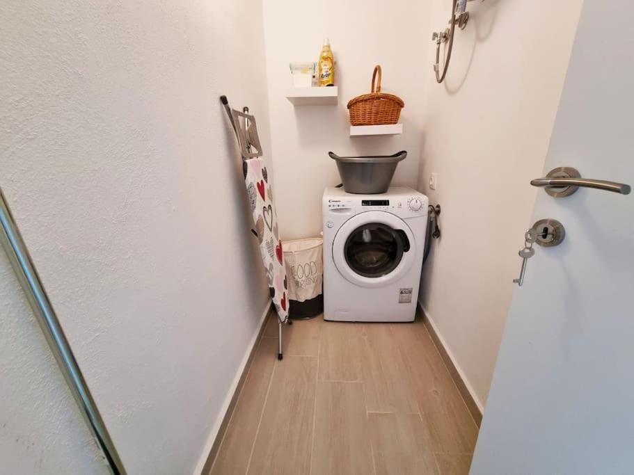 Our Home-Fully Renovated Apartments And Studios By The Sea Nikiti  Esterno foto