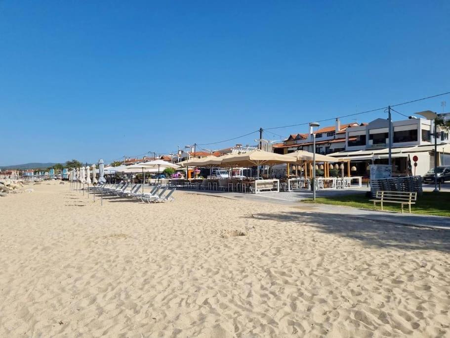 Our Home-Fully Renovated Apartments And Studios By The Sea Nikiti  Esterno foto