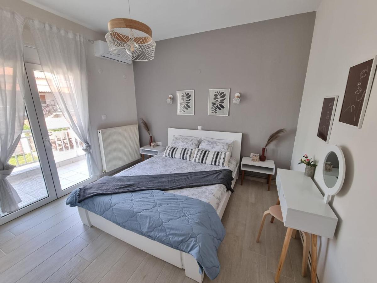Our Home-Fully Renovated Apartments And Studios By The Sea Nikiti  Esterno foto