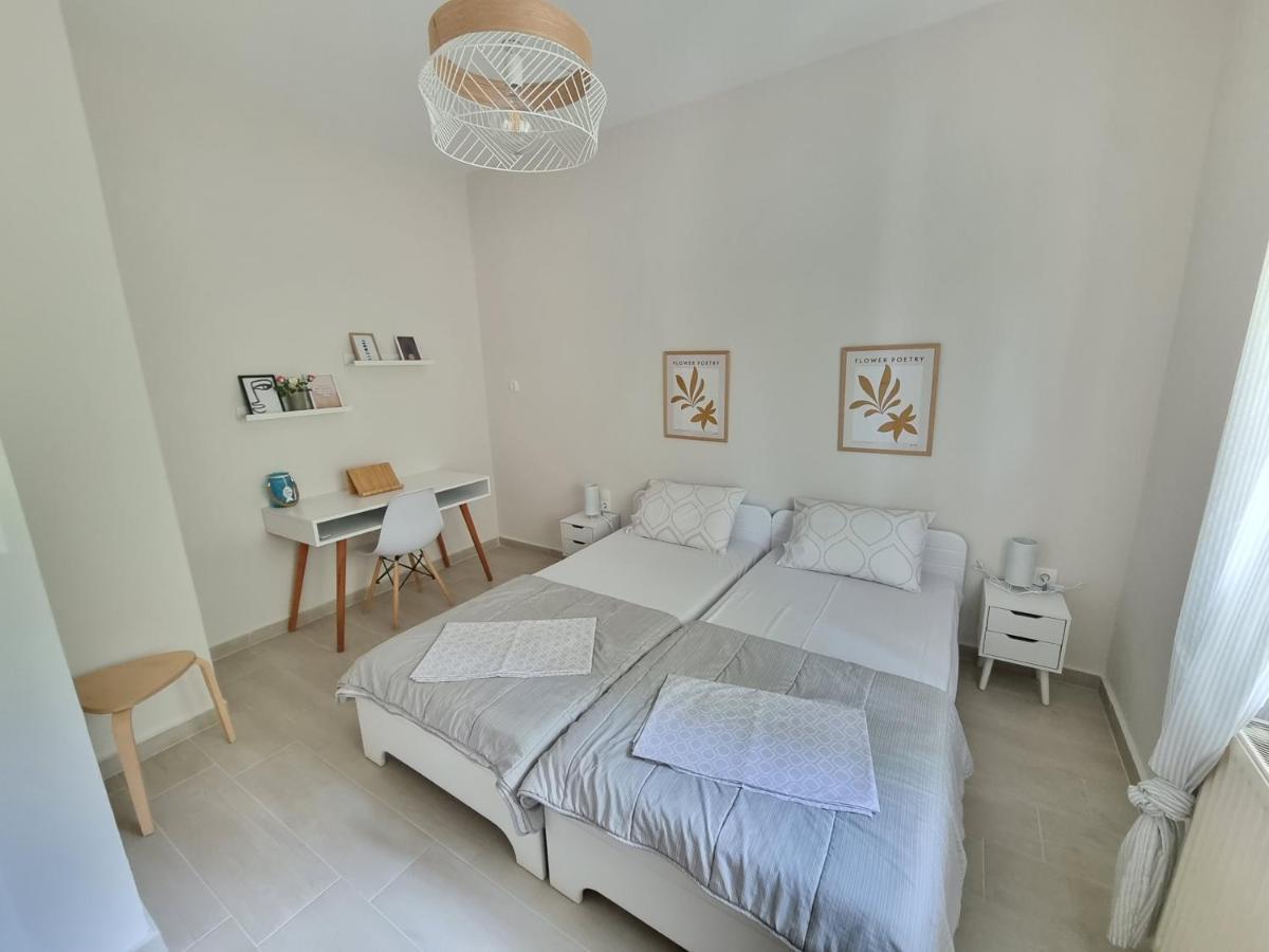 Our Home-Fully Renovated Apartments And Studios By The Sea Nikiti  Esterno foto