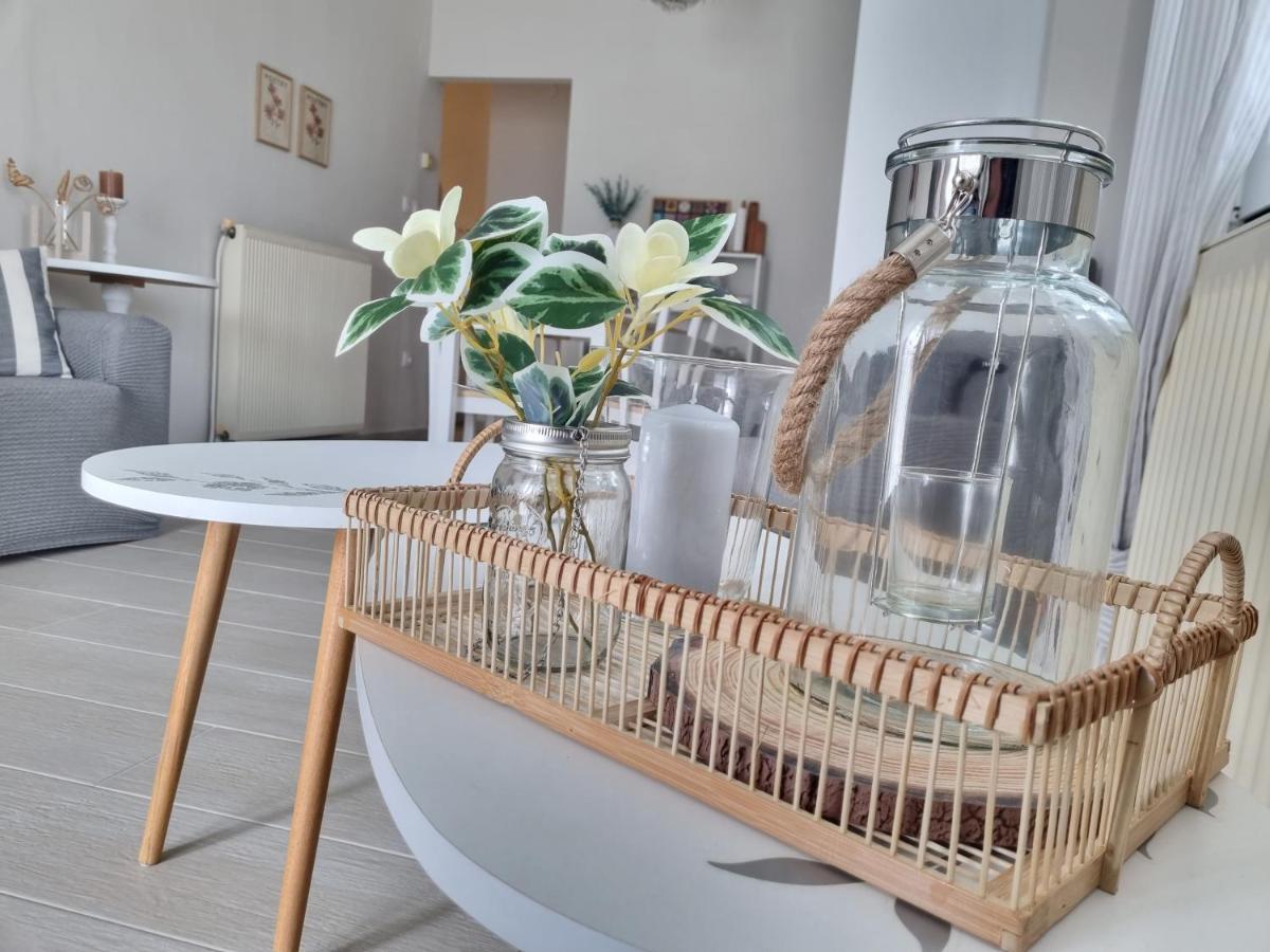 Our Home-Fully Renovated Apartments And Studios By The Sea Nikiti  Esterno foto