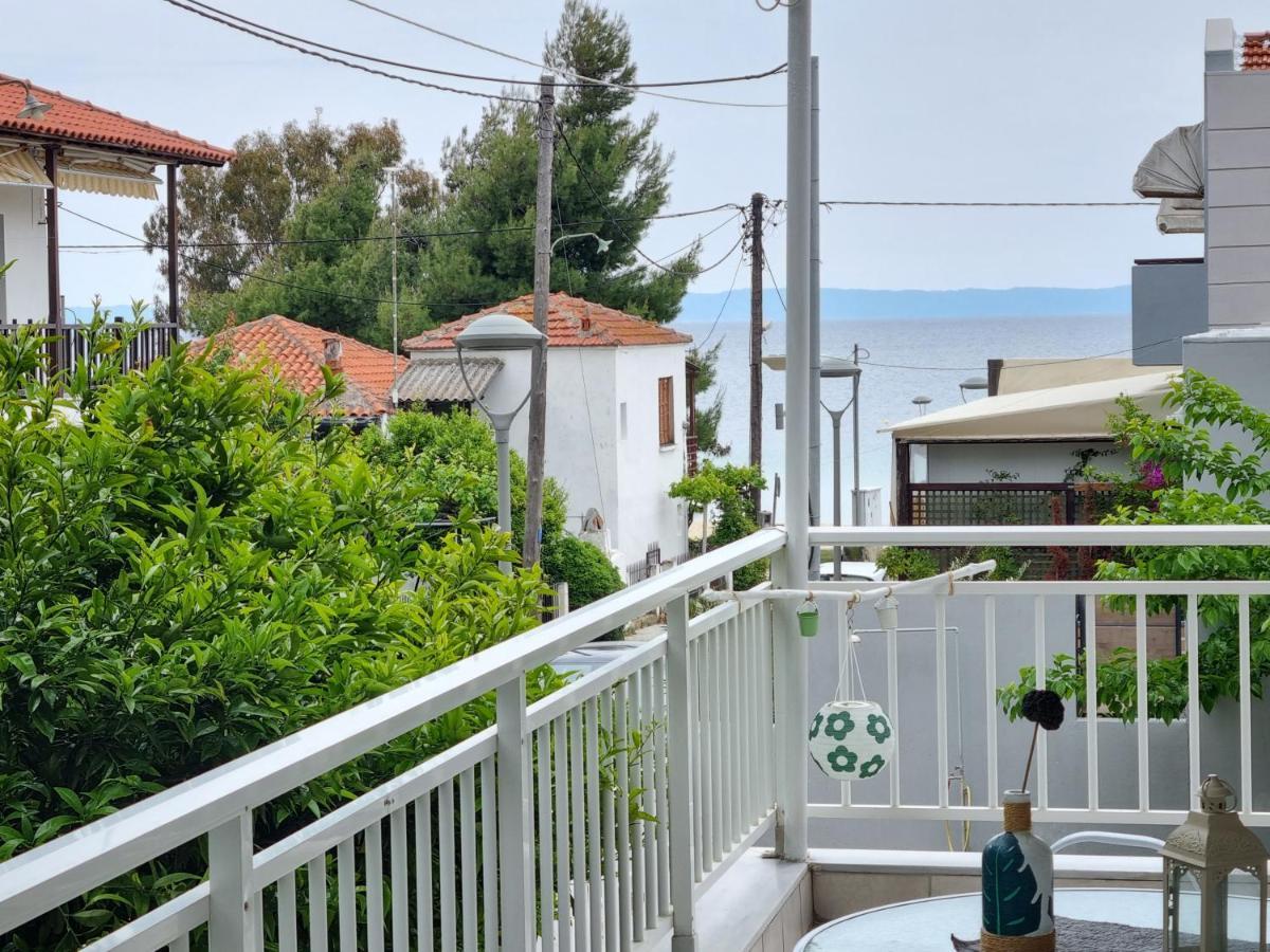 Our Home-Fully Renovated Apartments And Studios By The Sea Nikiti  Esterno foto