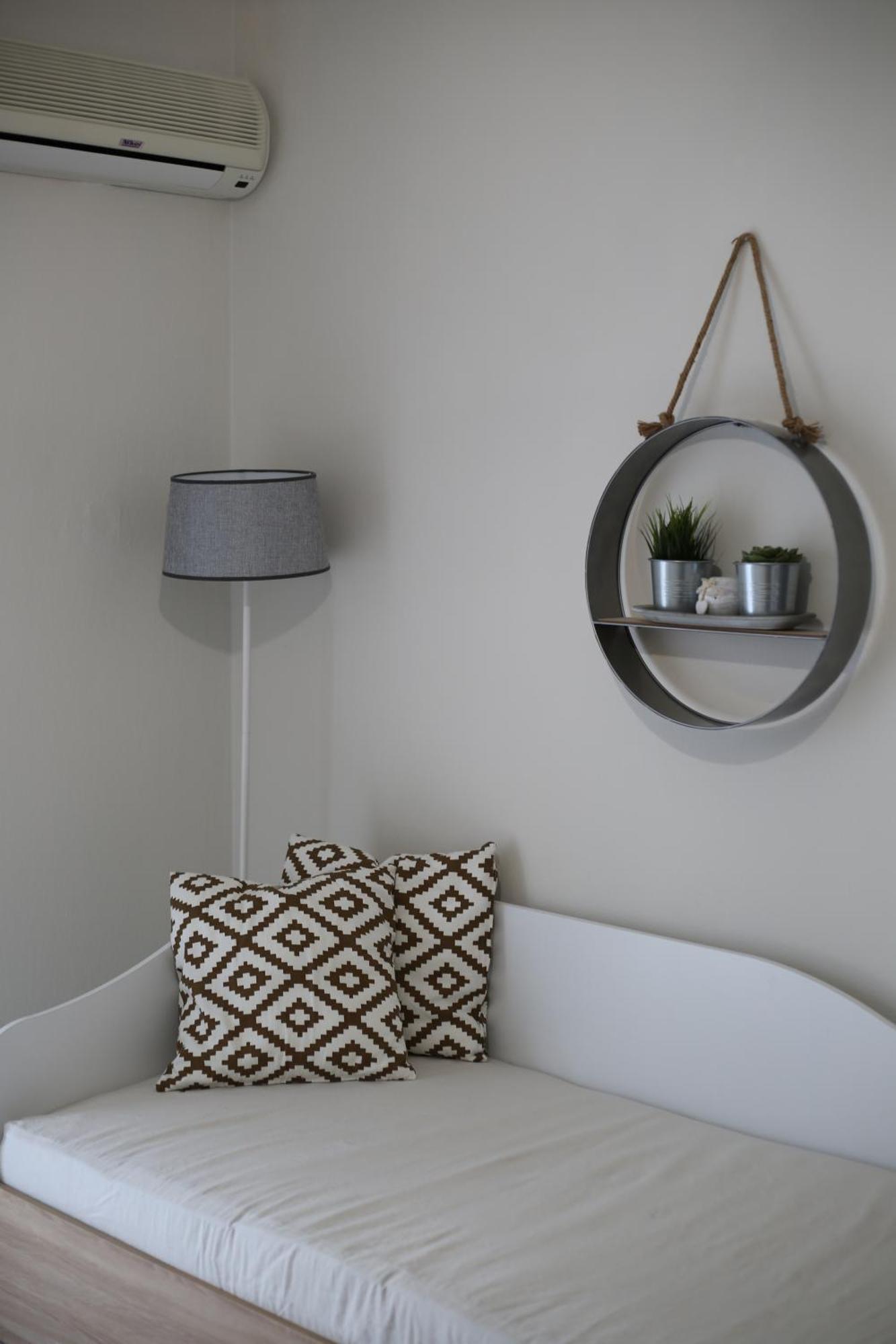 Our Home-Fully Renovated Apartments And Studios By The Sea Nikiti  Esterno foto