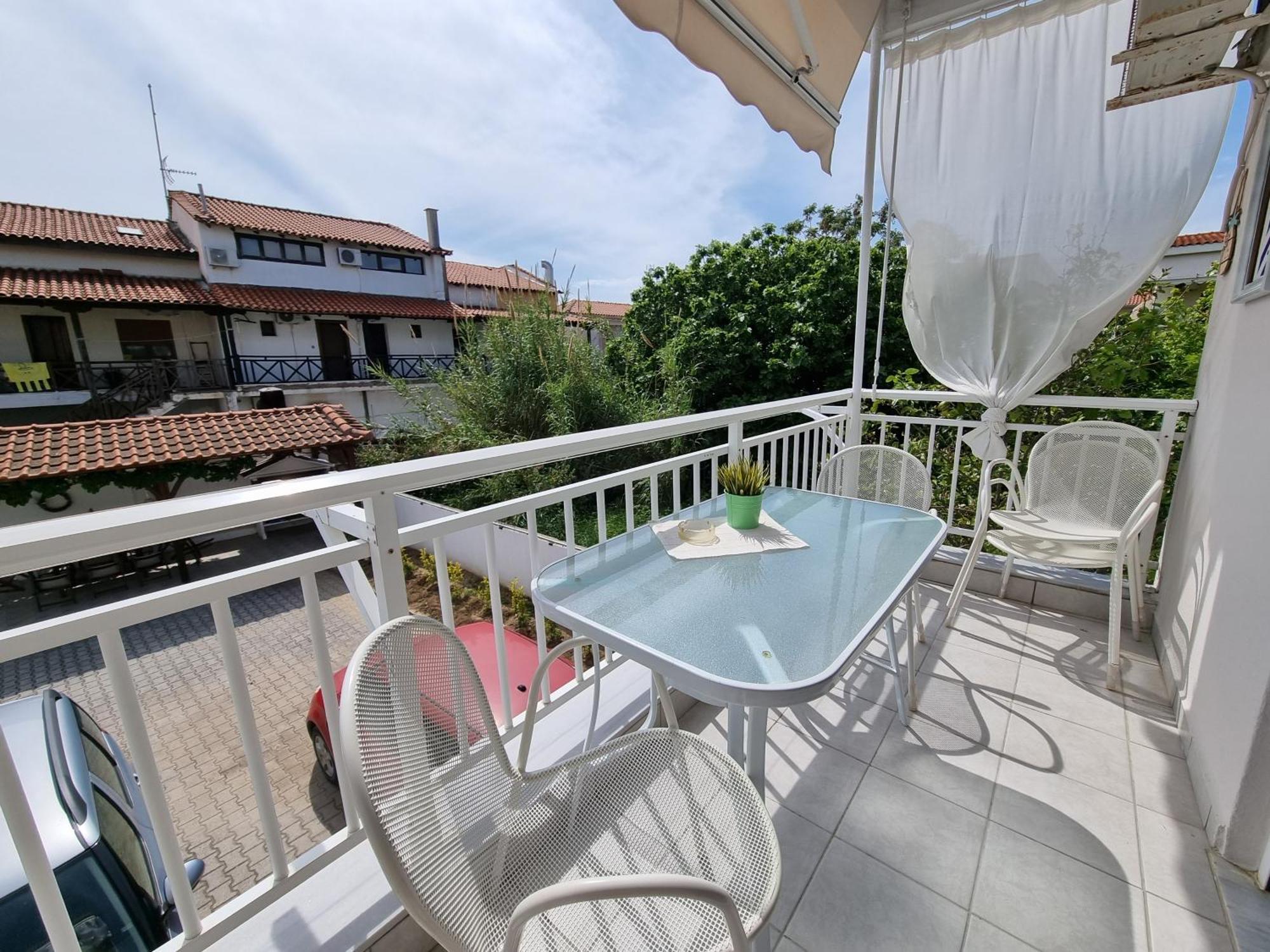 Our Home-Fully Renovated Apartments And Studios By The Sea Nikiti  Esterno foto